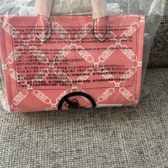 BNWT authentic Michael Kors Coral Crossbody Bag β Store Purchase (Not Outlet)! - Picture 8 of 16